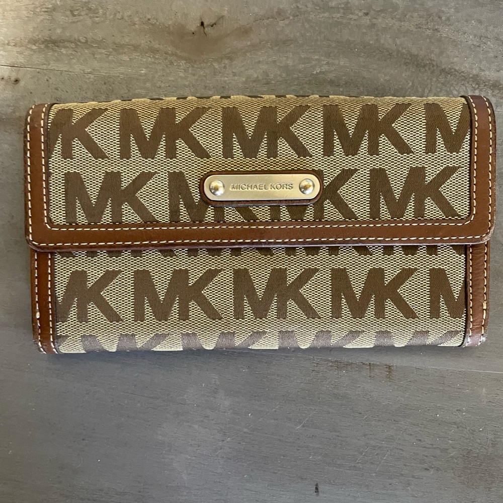 Michael Kors wallet